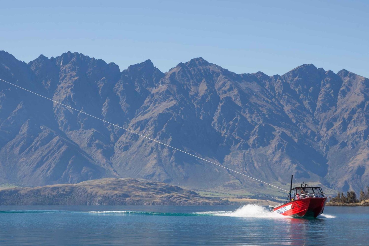 Queenstown: Lake Wakatipu Parasailing Adventure