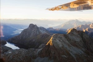 Queenstown: Sunrise Glacier Scenic Flight