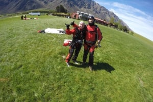 Queenstown: Tandem Skydive from 9,000, 12,000 or 15,000 Feet