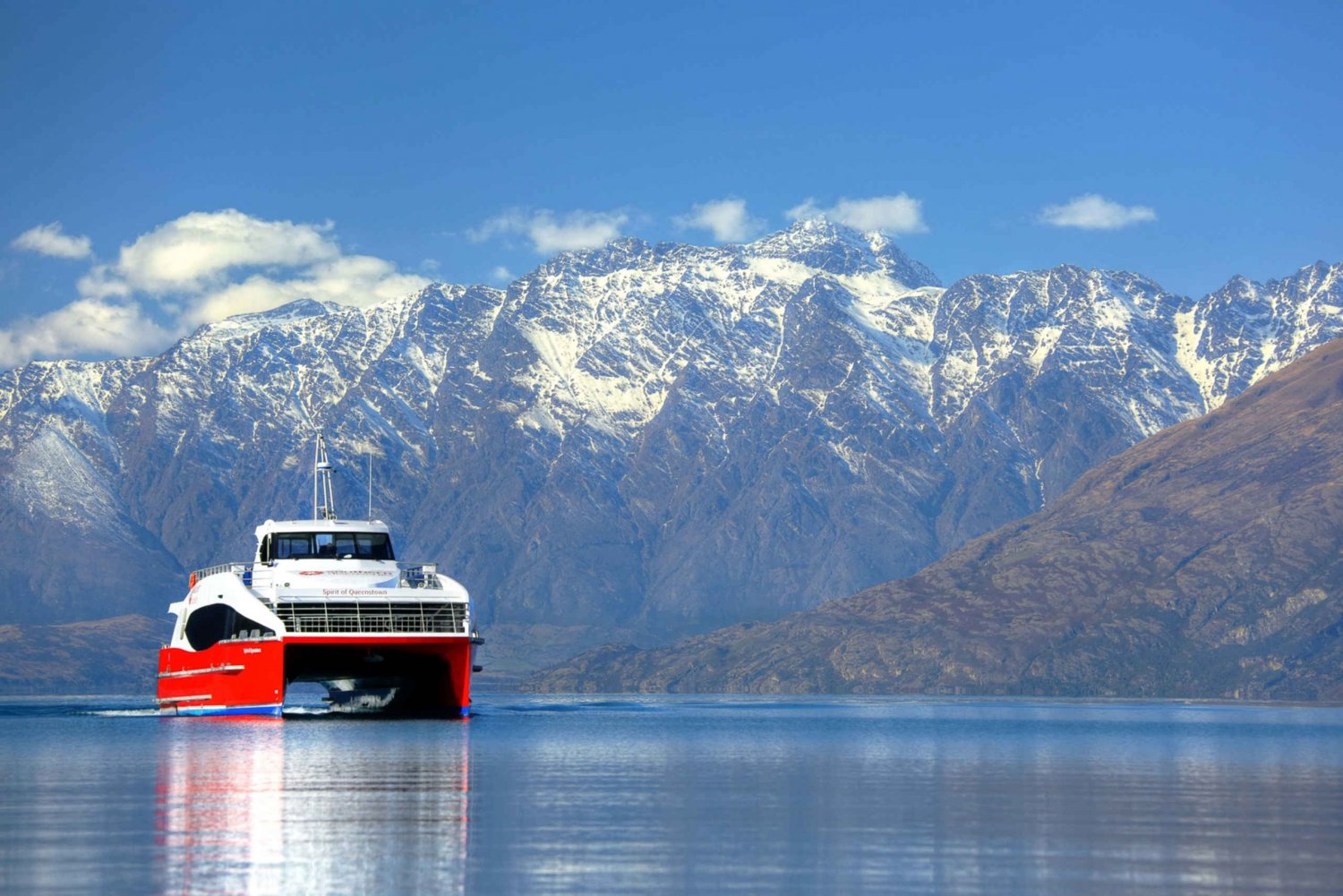queenstown lake wakatipu cruise with bbq lunch or dinner