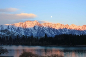 Te Anau – Queenstown, mukaan lukien Milford Sound -kierros, risteily ja lounas