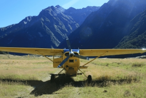 Wanaka: Siberia Experience Scenic Flight, Hike, and Jetboat