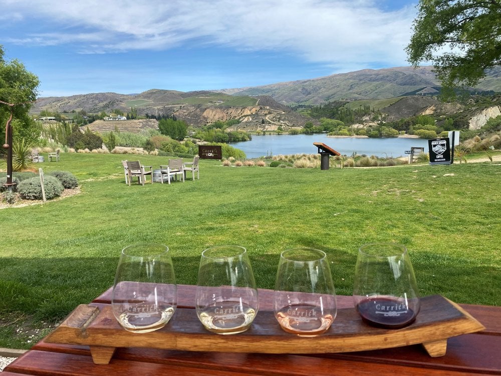 Winery Tour: Cromwell to Bannockburn - Kiwi Journeys