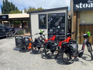 Winery Tour: Cromwell to Bannockburn - Kiwi Journeys