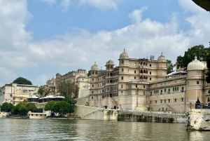 10 giorni di viaggio privato nel Triangolo d'Oro con Udaipur Jodhpur Pushkar