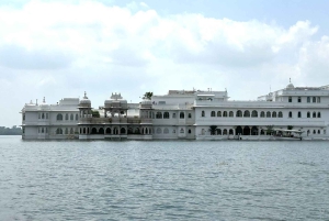 10 giorni di viaggio privato nel Triangolo d'Oro con Udaipur Jodhpur Pushkar