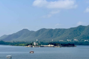 10 giorni di viaggio privato nel Triangolo d'Oro con Udaipur Jodhpur Pushkar