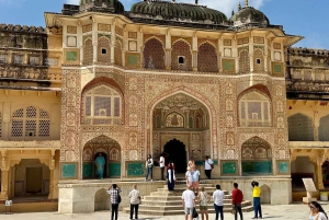 10 giorni di viaggio privato nel Triangolo d'Oro con Udaipur Jodhpur Pushkar