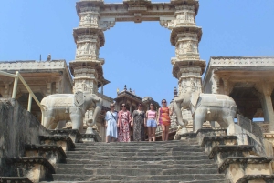 2-Day Jaipur Heritage Tour with Samode Palace & Village