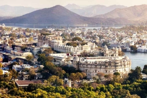 Passeio de 2 dias pelos destaques de Udaipur com palácios, lagos e cultura