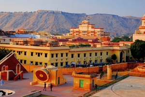 2 päivää Jaipur City Tour: Jaipur Dubai: Tutustu vaaleanpunaiseen kaupunkiin maksun kanssa