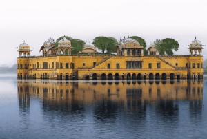 2 päivää Jaipur City Tour: Jaipur Dubai: Tutustu vaaleanpunaiseen kaupunkiin maksun kanssa