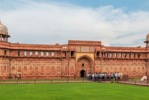 3 Days Golden Triangle Tour - Delhi Agra and Jaipur