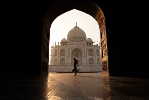 7Day Golden Triangle tour with Varanasi & Tiger safari