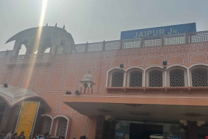 8 Hours Jaipur Sightseeing Tour with Expert Guide by Car