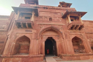 Abhaneri Step Well & Fatehpur Tour med Agra til Jaipur drop