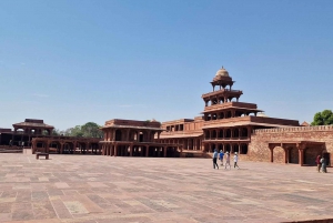 Abhaneri Step Well & Fatehpur Tour med Agra til Jaipur drop