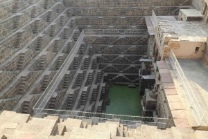 Abhaneri Step Well i Fatehpur Tour z Agra do Jaipur