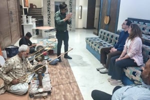 Экскурсия по ремесленным и историческим достопримечательностям Агры с культовым видом