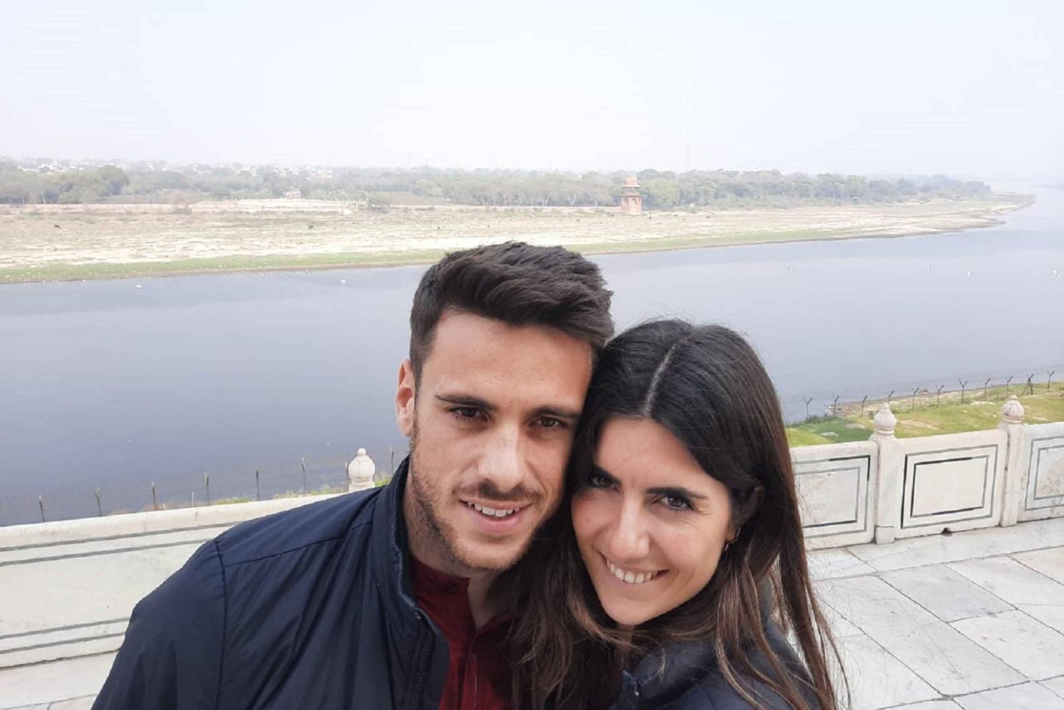 Agra kehyksessä: marmorin majesteettisuudesta joen mystiikkaan