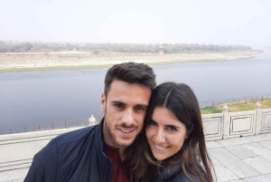 Agra kehyksessä: marmorin majesteettisuudesta joen mystiikkaan