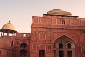 Agra: Private Overnight Tour from Jaipur