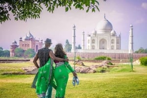 Agra: Auringonnousu, jonottamatta Taj Mahal ja Agran linnoitus -kierros