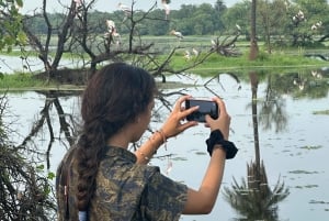 アグラからバーラトプルへの日帰りツアー（ファテプル・シクリを含む）