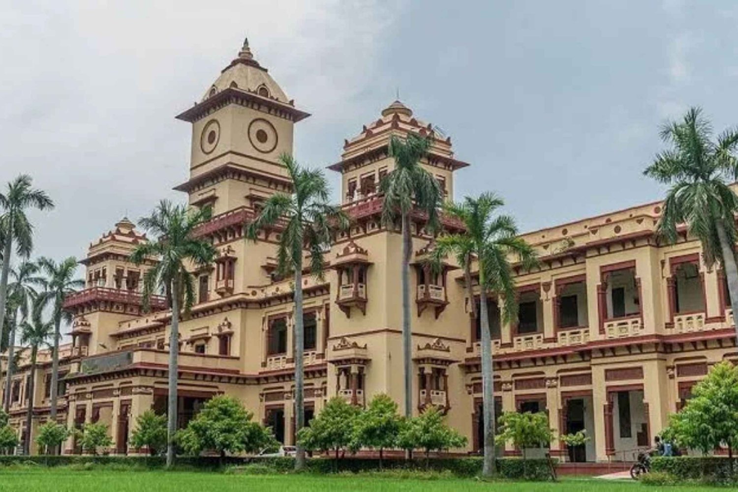 All Inclusive Varanasi Full Day Tour with Ganga River View