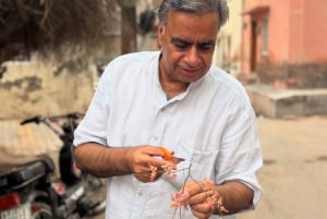 Bikaner: Botanical Miniature Painting Experience