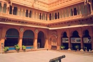 Bikaner: Heldagstur med sightseeingtur og Karni Mata-templet