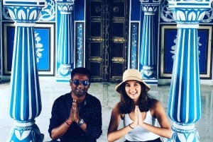 Book Govt. Approved Tour Guide for Jaipur City Tour