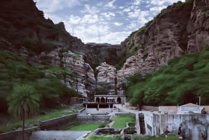 Bundi: Ramgarh Vishdhari Tiger Reserve Jeep Safari Ticket