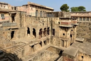 Chand Baori Stepwell tour with english speaking guide