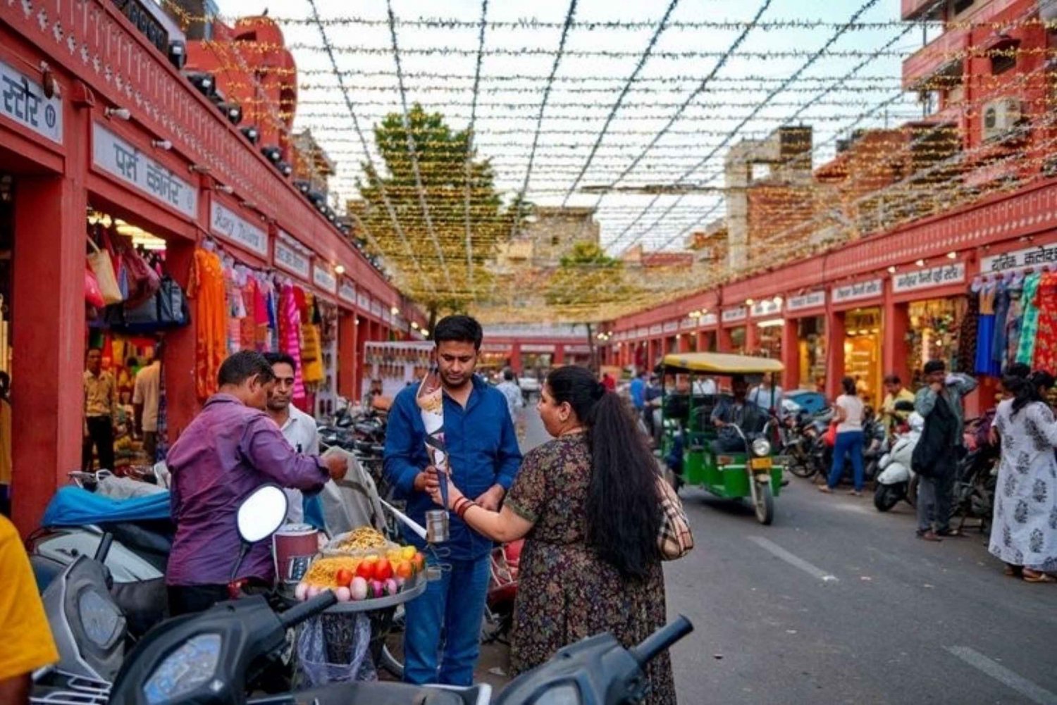 Kulturvandring og madtur med guide i Jaipur.