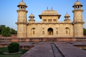 Delhi: 4Day Golden Triangle with Ranthambore (5 Star Hotels)