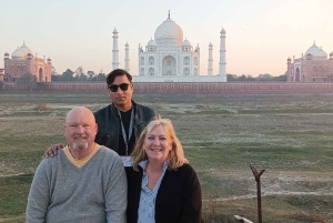 Delhi: Agra Fort and Taj Mahal Day Trip with Tickets & Lunch