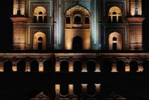 Delhi: Heritage Walking Tour at Night with Dinner