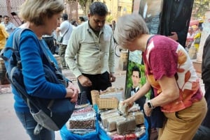 Delhi: Designer Threads & Hidden Workshops Tour