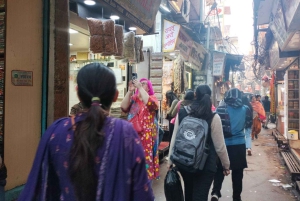 Delhi: Designer Threads & Hidden Workshops Tour