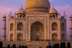 Delhi: Golden Triangle Tour with Ayurvedic Massages