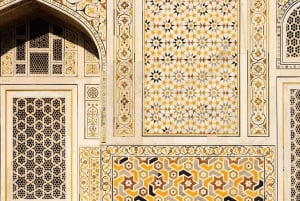 Delhi: Golden Triangle Tour with Ayurvedic Massages