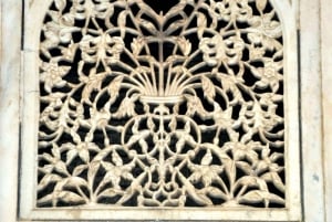 Delhi: Golden Triangle Tour with Ayurvedic Massages