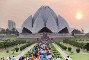 Delhi: Gamla och nya Delhi privat stadsrundtur med guide