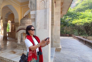 Delhi: tour privato di 3 giorni al Triangolo d'Oro con guida donna