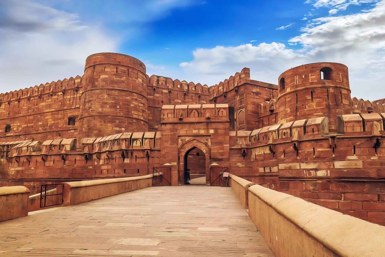 Delhi to Agra 2 Days Overnight Tour with Old City Walk