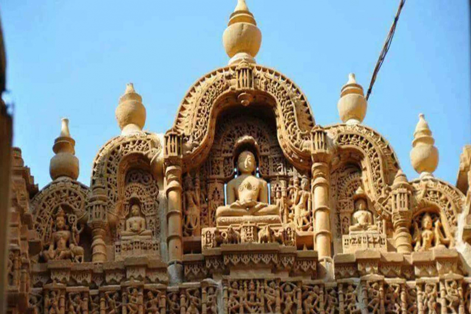 Dilwara Temples & Mount Abu: Private Day Trip with Transfer