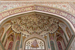 Scopri Jaipur con un tour in auto privata