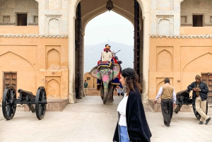 Scopri Jaipur con un tour in auto privata