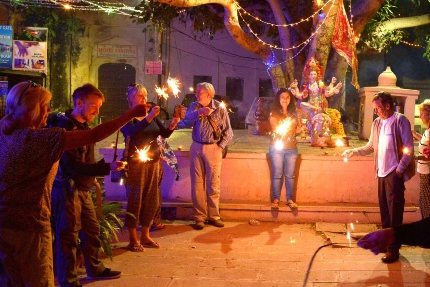 Diwali-firande med lokal familj i Jaipur med middag